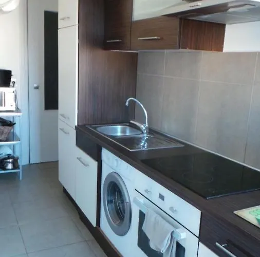 Apartment 2 Pieces, Centre Ville, 50 Metres Plages Et Mer. Menton