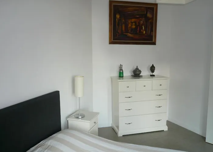 Apartment 2 Pieces, Centre Ville, 50 Metres Plages Et Mer. Menton