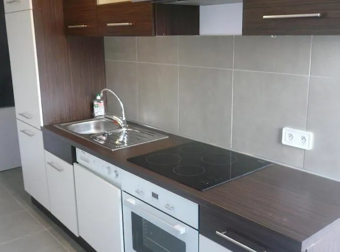 Apartmán 2 Pieces, Centre Ville, 50 Metres Plages Et Mer. *