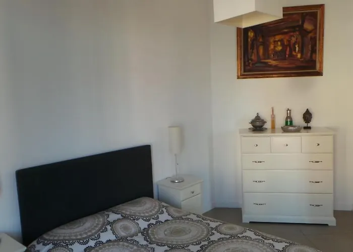 Apartment 2 Pieces, Centre Ville, 50 Metres Plages Et Mer.